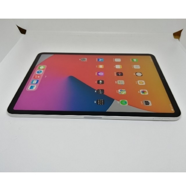 iPad(アイパッド)のiPad Pro 11 2020 128GBシルバー　展示美品④ スマホ/家電/カメラのPC/タブレット(タブレット)の商品写真