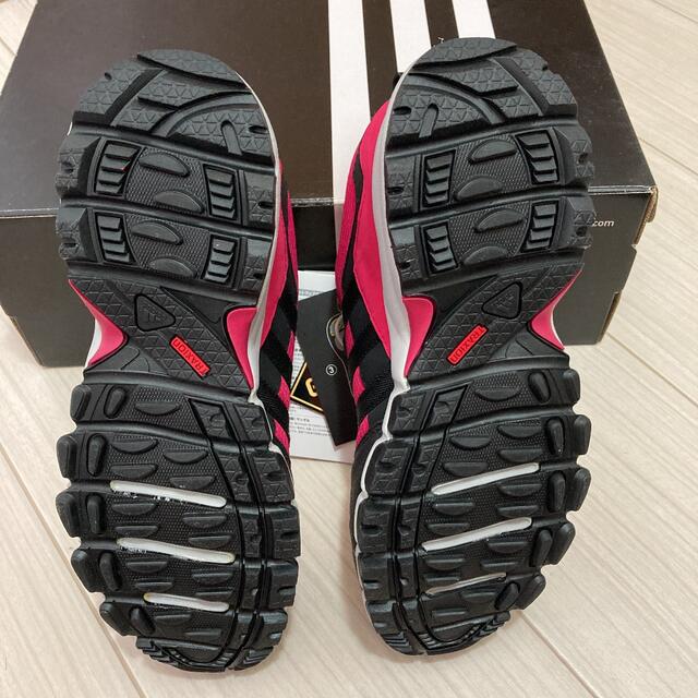adidas(アディダス)のジュニア　トレッキングシューズ　21センチ キッズ/ベビー/マタニティのキッズ靴/シューズ(15cm~)(アウトドアシューズ)の商品写真