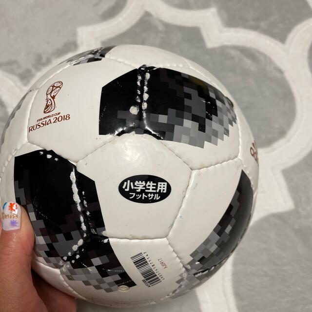 adidas(アディダス)のRUSSIA 2018 フットサルボール 3号球 小学生用 スポーツ/アウトドアのサッカー/フットサル(ボール)の商品写真