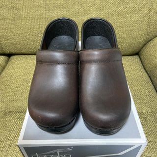 ダンスコ(dansko)の【美品】dansko ダンスコ　ブラウン　35(サンダル)