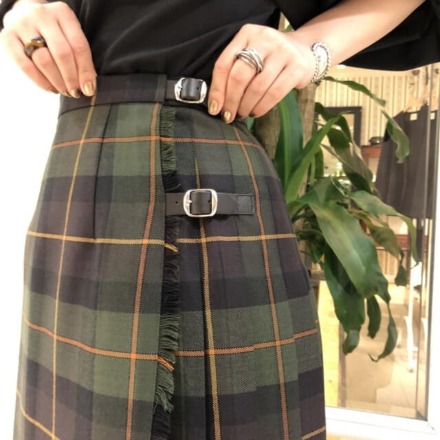 Demi-Luxe BEAMS(デミルクスビームス)のオニールオブダブリン　ウールチェックスカート レディースのスカート(ひざ丈スカート)の商品写真