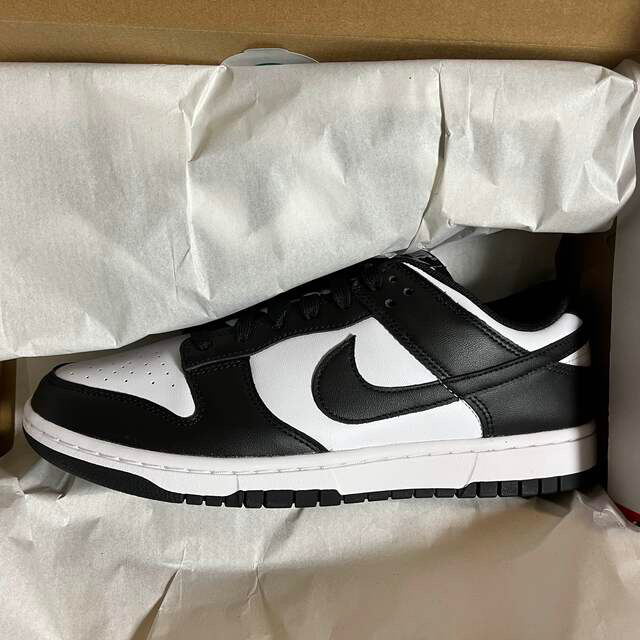 送料込　NIKE DUNK LOW WHITE BLACK  panda