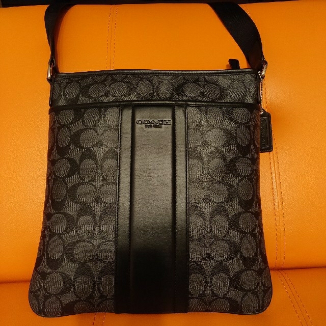 COACH(コーチ)のコーチバッグ メンズのバッグ(ショルダーバッグ)の商品写真