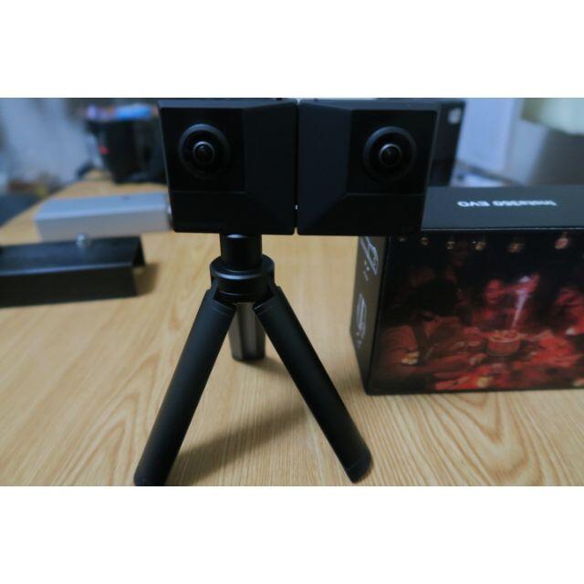 (撮影可)(１つのレンズ不具合) Insta360 evo（送料無料） スマホ/家電/カメラのカメラ(コンパクトデジタルカメラ)の商品写真