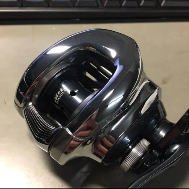 SHIMANO(シマノ)の【美品】シマノ 19アンタレス　HG　右　RH⑦ スポーツ/アウトドアのフィッシング(リール)の商品写真