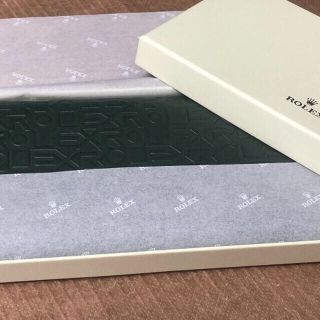 ロレックス(ROLEX)の『新品　未使用』ロレックス 長財布 レザー グリーン ROLEX 未使用 非売品(長財布)