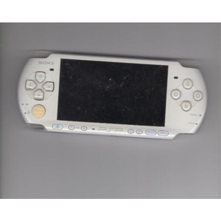プレイステーションポータブル(PlayStation Portable)のPSP3000　白　ジャンク 本体 (携帯用ゲーム機本体)