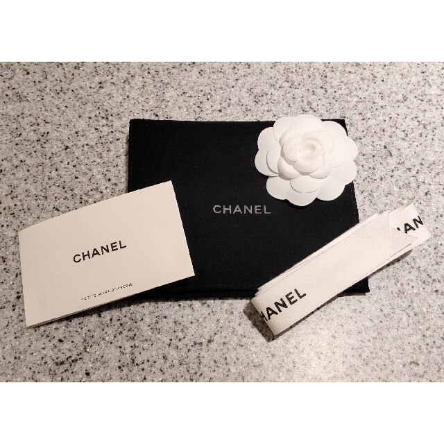 CHANEL(シャネル)のCHANEL シャネル 紙袋 ショッパー&ベロアケース レディースのバッグ(ショップ袋)の商品写真