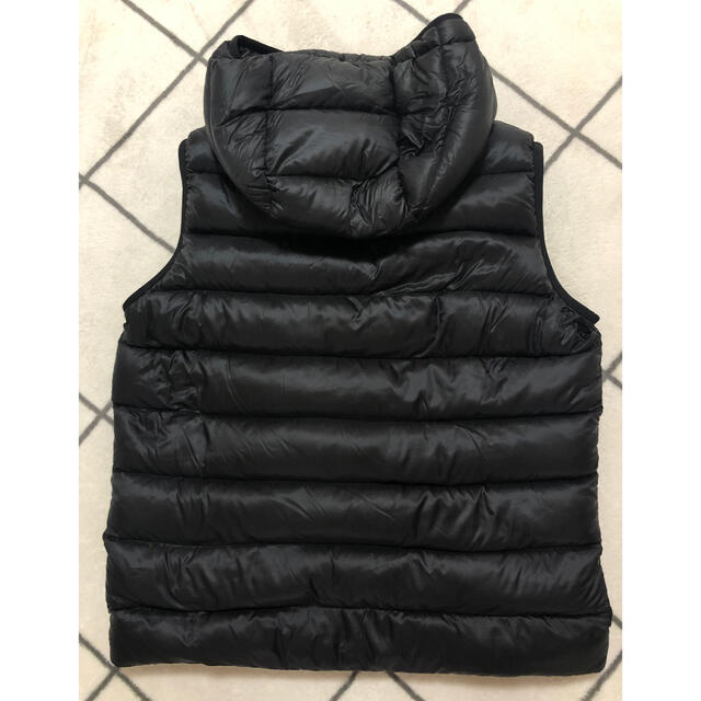 MONCLER(モンクレール)のモンクレール　ダウンベスト メンズのジャケット/アウター(ダウンベスト)の商品写真