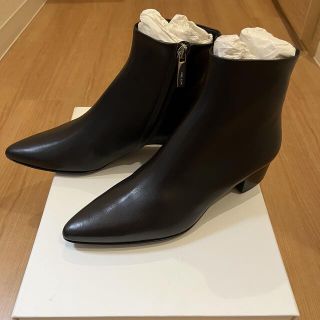 アパルトモン THE ROW ショートブーツ ダークブラウン-