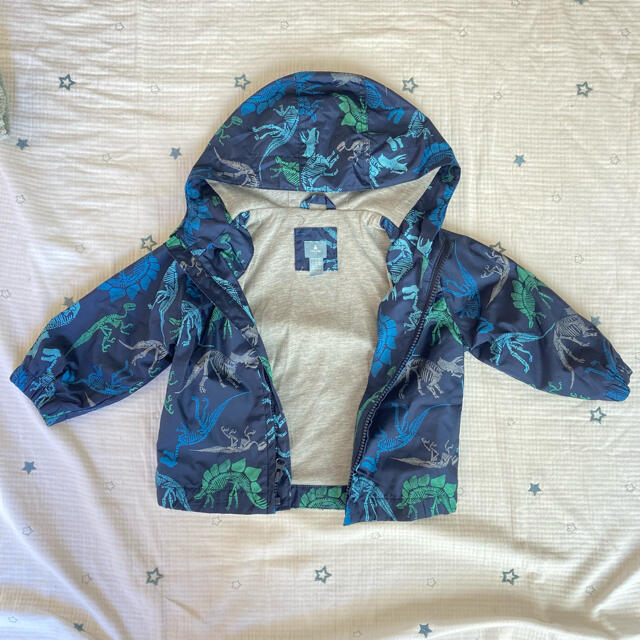 babyGAP(ベビーギャップ)のGap 恐竜柄アウター キッズ/ベビー/マタニティのキッズ服男の子用(90cm~)(ジャケット/上着)の商品写真