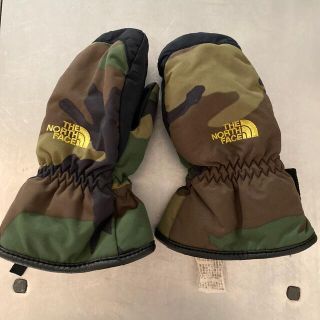 ザノースフェイス(THE NORTH FACE)のおだんごさん　THE NORTH FACE 迷彩柄キッズグローブ(その他)