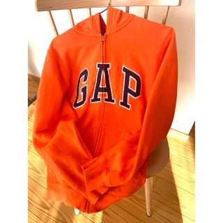 ギャップ(GAP)のGAP パーカー　オレンジ　ボーイズ 160(ジャケット/上着)