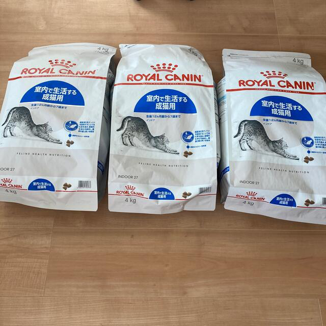 ROYAL CANIN(ロイヤルカナン)のロイヤルカナン　インドア　猫　4kg 3個 その他のペット用品(ペットフード)の商品写真