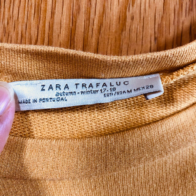 ZARA(ザラ)の美品　ZARA マスタード　イエロー　袖フリルトップス レディースのトップス(カットソー(長袖/七分))の商品写真