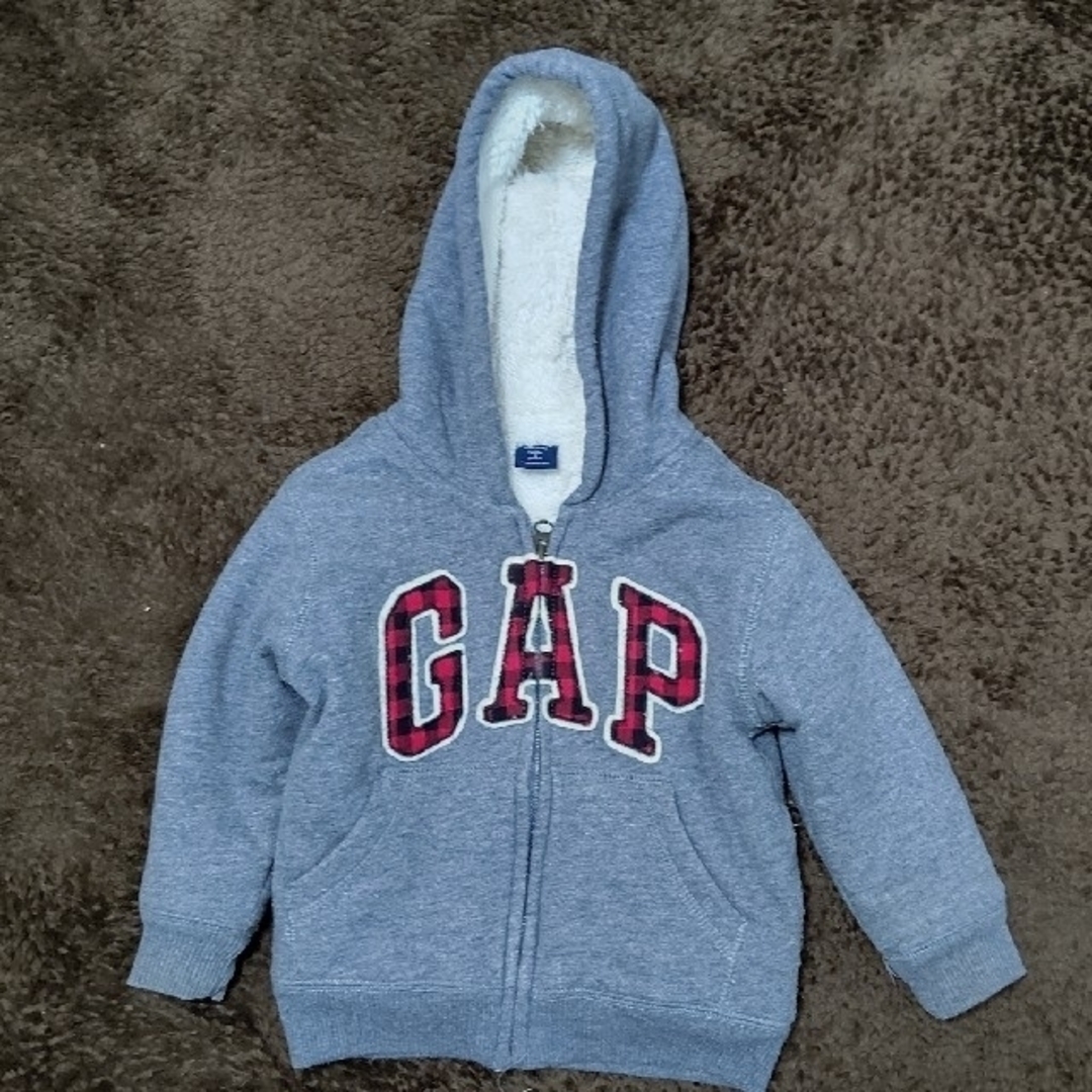 babyGAP(ベビーギャップ)のbaby GAP アウター ９５センチ キッズ/ベビー/マタニティのキッズ服男の子用(90cm~)(ジャケット/上着)の商品写真