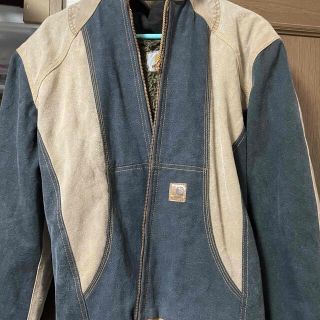 カーハート(carhartt)の最終値下げです。激レア！カーハートリメイクデニムパーカー　(パーカー)