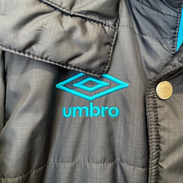 UMBRO(アンブロ)のアンブロumbroベンチコート130 スポーツ/アウトドアのサッカー/フットサル(ウェア)の商品写真