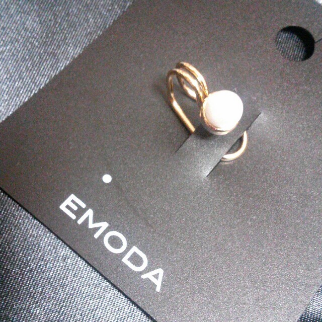 EMODA(エモダ)のまなみん愛用♥イヤカフ レディースのアクセサリー(イヤリング)の商品写真