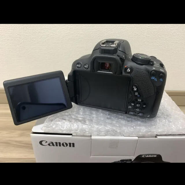 Canon(キヤノン)のCanon EOS KISS X7 EF-S18-55 IS STMレンズキット スマホ/家電/カメラのカメラ(デジタル一眼)の商品写真