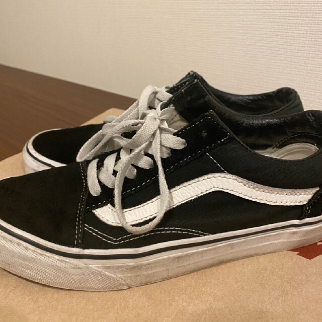 VANS(ヴァンズ)のバンズ オールド スクール ブラック ホワイト レディースの靴/シューズ(スニーカー)の商品写真