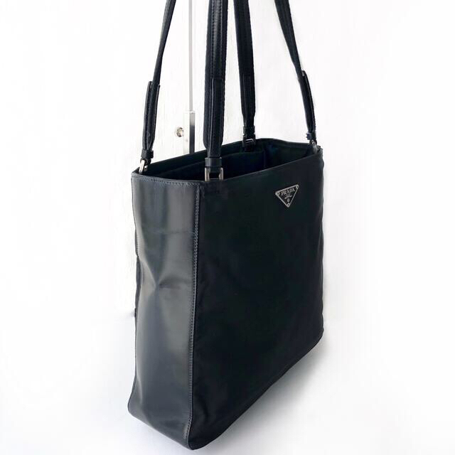 PRADA(プラダ)のPRADA プラダ トートバッグ ナイロン レザー ブラック 黒　三角プレート　 レディースのバッグ(ショルダーバッグ)の商品写真