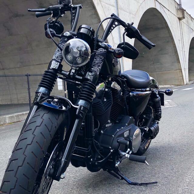 Harley Davidson(ハーレーダビッドソン)の ローランドサンズデザイン ハンドルバー黒ツヤ無し 自動車/バイクのバイク(パーツ)の商品写真