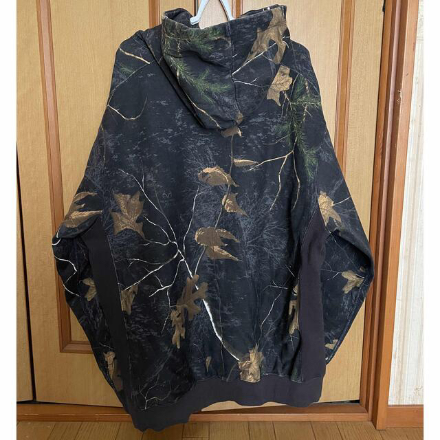 AWAKE(アウェイク)のAWAKE real tree camo hoodie XXL メンズのトップス(パーカー)の商品写真