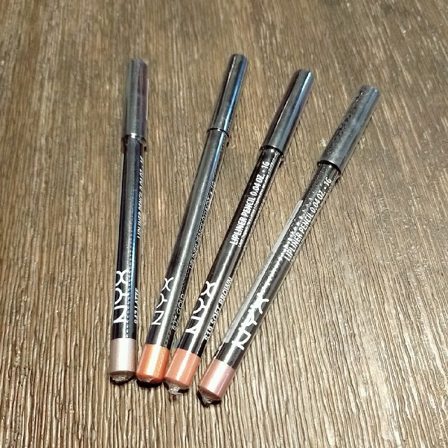 NYX スリムペンシルリップライナー4本セット コスメ/美容のベースメイク/化粧品(リップライナー)の商品写真