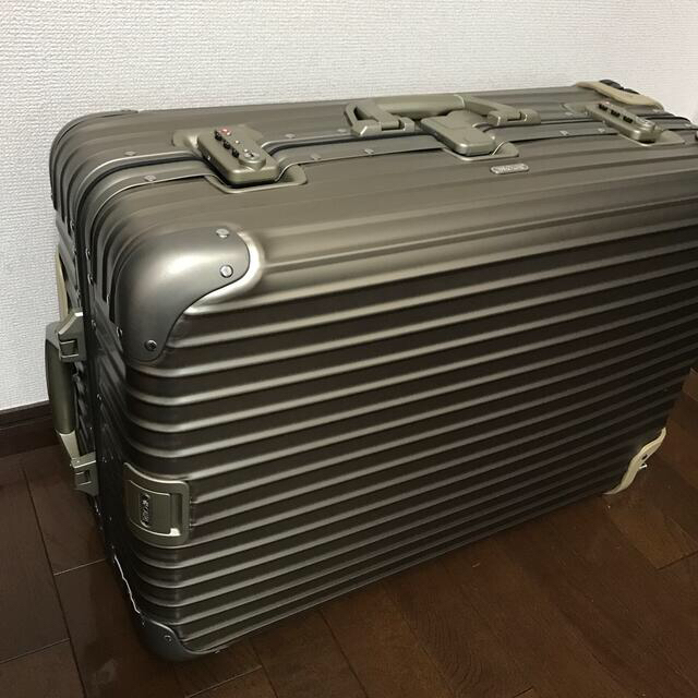 爆買い！ RIMOWA - 一回のみ使用 リモワ スーツケース トパーズ