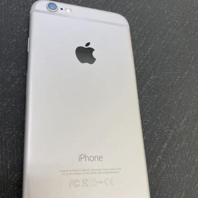 Apple(アップル)のiPhone6 silver  スマホ/家電/カメラのスマートフォン/携帯電話(スマートフォン本体)の商品写真