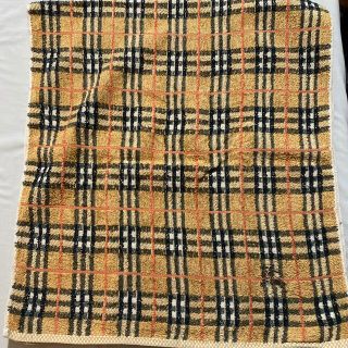 バーバリー(BURBERRY)のバーバリー　バスタオル　中古品　ベージュチェック　#1259(タオル/バス用品)