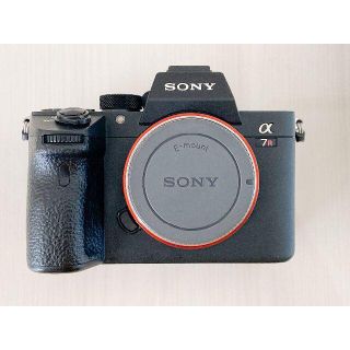 ソニー(SONY)の【美品】SONY α7R III 4240万画素(ミラーレス一眼)