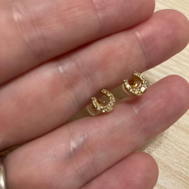 k18 ブラウンダイヤモンド ピアス 馬蹄 - ピアス