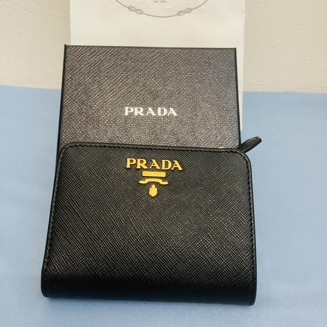 PRADA(プラダ)の【ちゃっくんお母さん様専用】PRADA サフィアーノ　二つ折り財布　小銭入れ付き レディースのファッション小物(財布)の商品写真