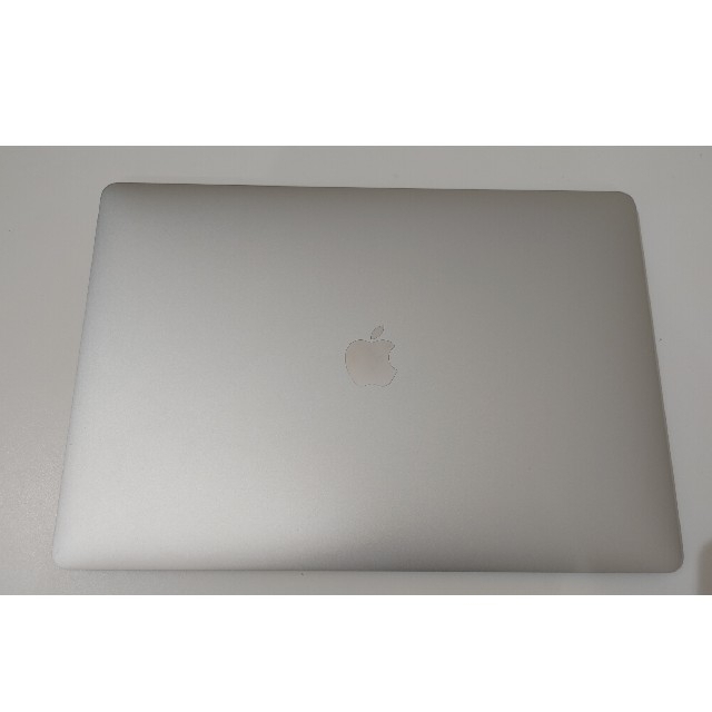 macbook pro 2018 15インチ　i7/16gb/560x