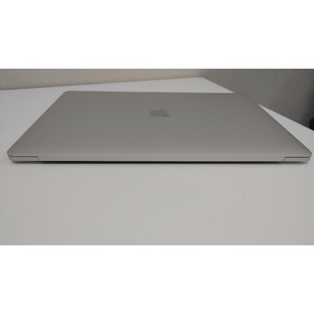 macbook pro 2018 15インチ　i7/16gb/560x