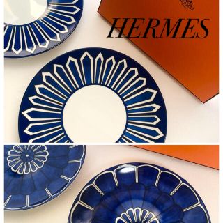 エルメス(Hermes)の【新品】エルメスHERMESブルーダイユール食器ブレッド＆バタープレートお皿青(食器)