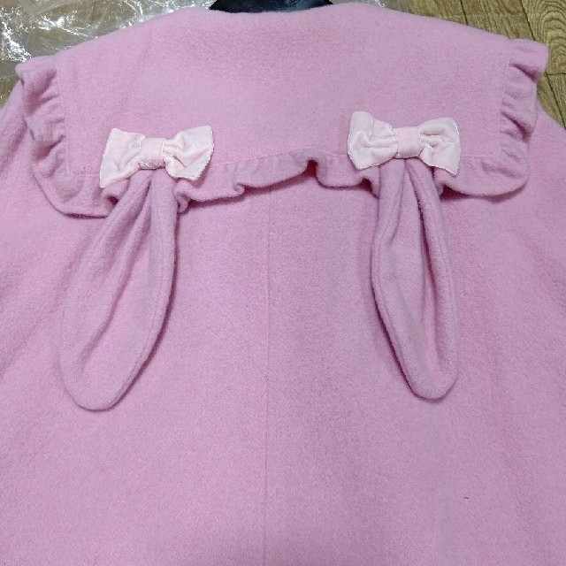 Angelic Pretty(アンジェリックプリティー)のフリルBunny(セーラ襟にうさ耳)コート レディースのジャケット/アウター(毛皮/ファーコート)の商品写真