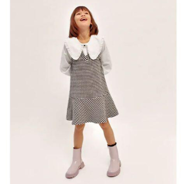 ZARA KIDS(ザラキッズ)のZARA GIRLS テクスチャー ギンガムチェック ジャンパースカート キッズ/ベビー/マタニティのキッズ服女の子用(90cm~)(ワンピース)の商品写真