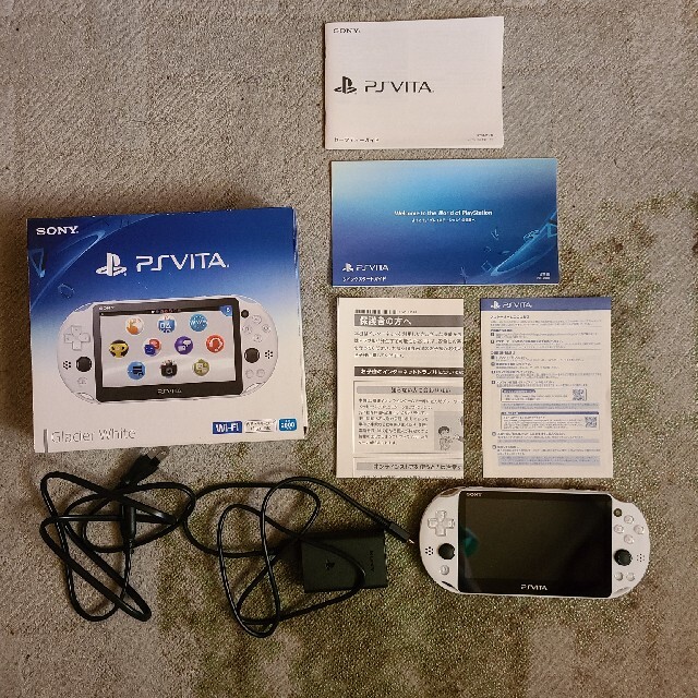 PSVITA PCH-2000 グレシャーホワイトゲームソフト/ゲーム機本体