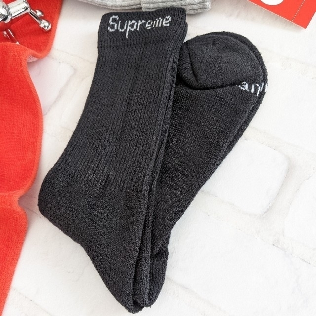 Supreme(シュプリーム)の動く石像様専用　Supreme   クルーソックス·黒　1足　新品未使用 メンズのレッグウェア(ソックス)の商品写真