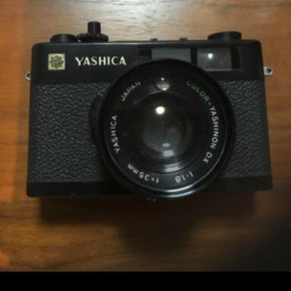 アイ(i)の送料込み！カメラ&ストロボ付き！YASHICA (フィルムカメラ)