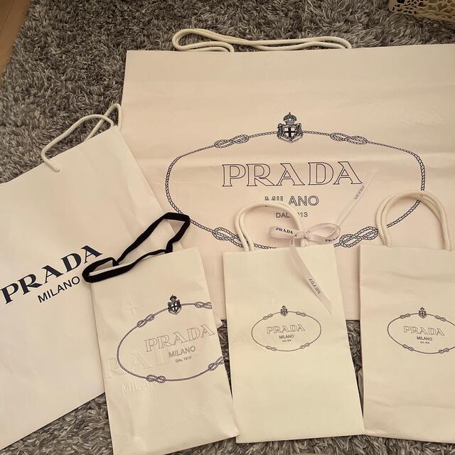 PRADA(プラダ)のプラダ　ショップバック5つ レディースのバッグ(ショップ袋)の商品写真