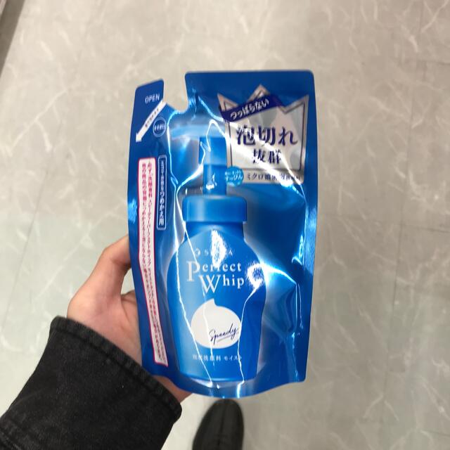 洗顔専科 スピーディーパーフェクトホイップ モイストタッチ 詰替用(130ml) コスメ/美容のスキンケア/基礎化粧品(洗顔料)の商品写真