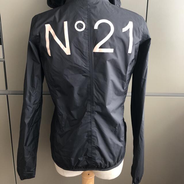 N°21(ヌメロヴェントゥーノ)の⭐︎超美品⭐︎ 大人気！完売品　N°21×K-WAY リバーシブルパーカー レディースのトップス(パーカー)の商品写真