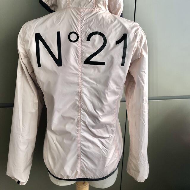 N°21(ヌメロヴェントゥーノ)の⭐︎超美品⭐︎ 大人気！完売品　N°21×K-WAY リバーシブルパーカー レディースのトップス(パーカー)の商品写真