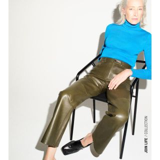 ザラ(ZARA)の【完売/新品】ZARA ハイネックニットセーター　S(ニット/セーター)