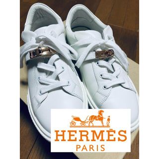 エルメス(Hermes)の【極美品】エルメス　2021AW 新作スニーカー《デイ》ホワイト×ローズゴールド(スニーカー)