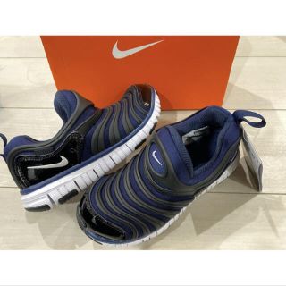 ナイキ(NIKE)の新品 19cm ダイナモフリー  ナイキ 437 ミッドナイトネイビー 紺(スニーカー)